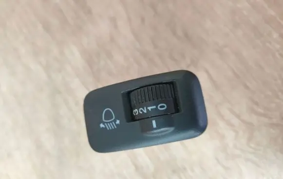 Honda CR-V Headlight level height control switch M20010