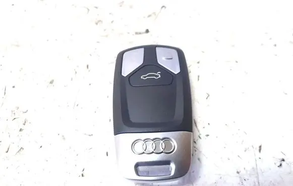 Audi A4 S4 B9 Ignition key/card 4M0959754T