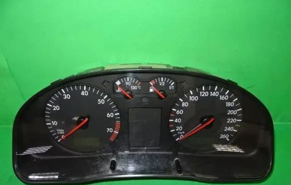 Volkswagen PASSAT B5.5 Speedometer (instrument cluster) 3B1919860