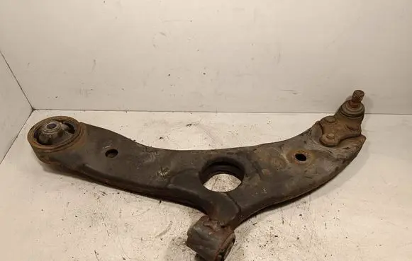 KIA Sorento Front lower control arm/wishbone