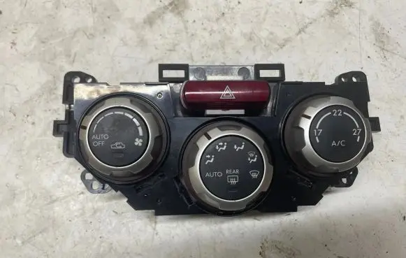 Subaru Forester SH Climate control unit 72311SC060 10118CA0845 T1007170D