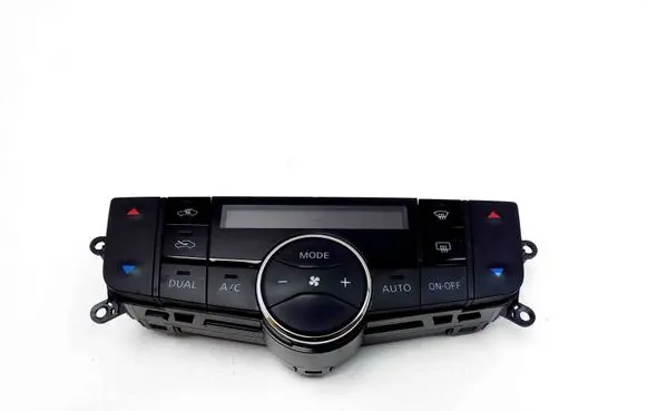 Nissan Pulsar Interior fan control switch 275003ZP0A