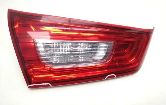 Mitsubishi ASX Tailgate rear/tail lights P9373