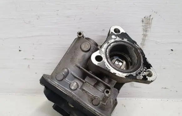 Renault Kangoo II EGR valve H8201143495 147104647R S062112106