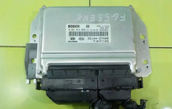 KIA Sportage Engine control unit/module 3910427400 XP254