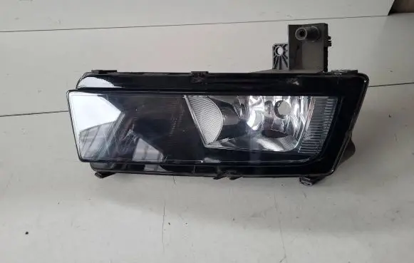 Volkswagen Touran III Front fog light