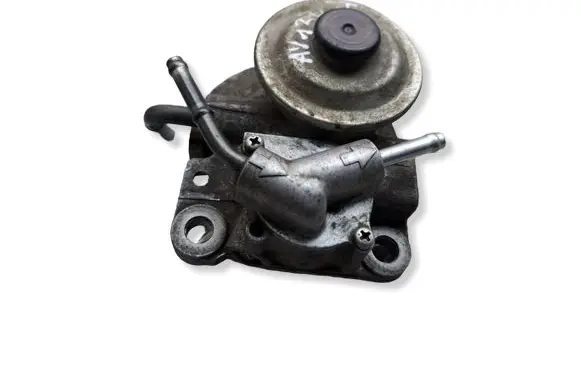 Toyota Avensis T250 Fuel filter bracket/mount holder 233800R010 233800R012