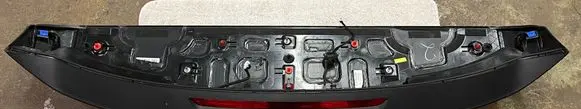 Tailgate/trunk spoiler