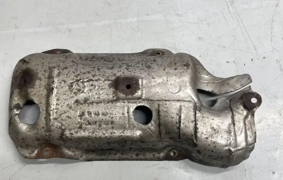 Opel Insignia A Exhaust heat shield 55562332