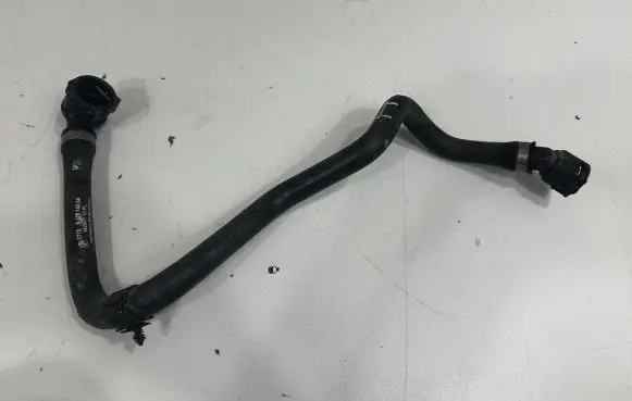 BMW iX Engine coolant pipe/hose 8475143