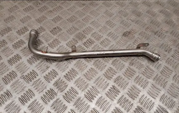 Audi Q7 4M Engine coolant pipe/hose 06E131831S