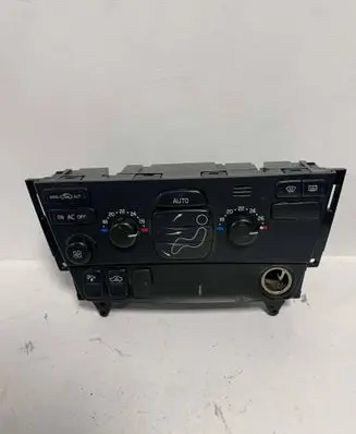 Volvo V70 Climate control unit 30746022 M4202100005 06W22E05