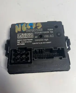 Volkswagen Polo VI Gateway control module 5WA907530B A2C77448302 5WA907530B4