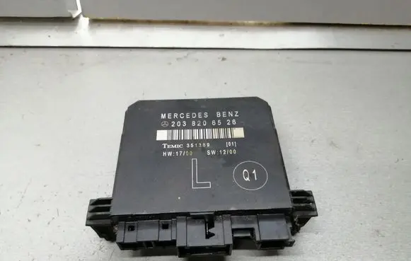 Mercedes-Benz C W203 Door control unit/module 2038206526
