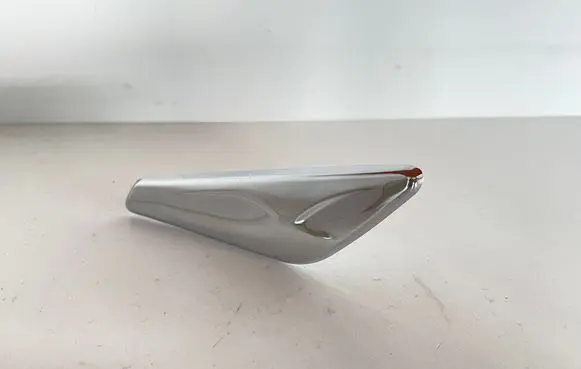 Fender trim (molding)