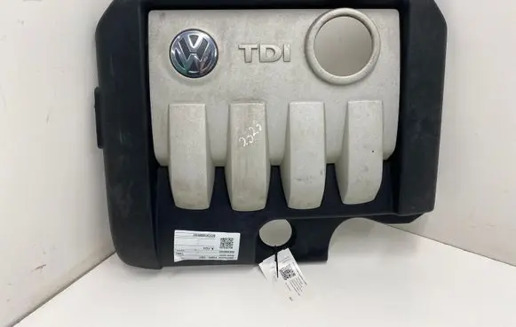 Volkswagen Touran I Engine cover (trim) 03G103925