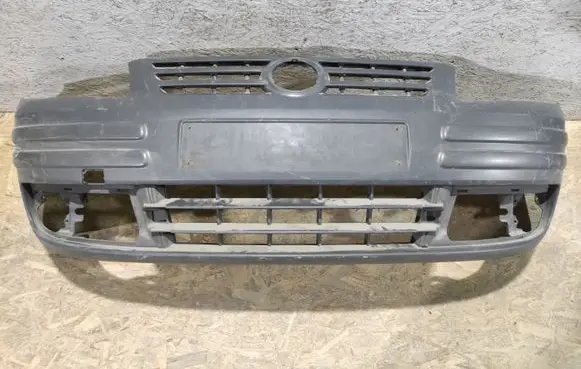 Volkswagen Caddy Front bumper 2K0807221 0648
