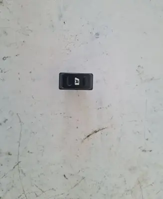 Citroen Xsara Picasso Electric window control switch 22681