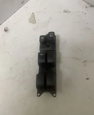 Mitsubishi Outlander Electric window control switch 8608A060