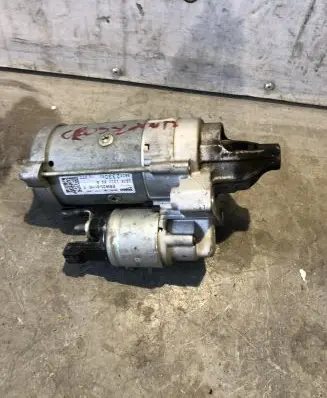 Opel Crossland X Starter motor 9825233080