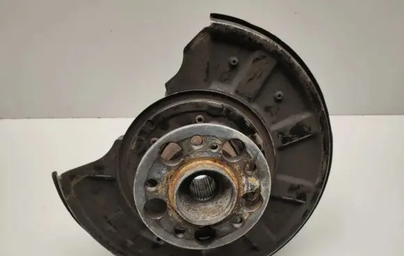 Mercedes-Benz E W212 Rear wheel hub A2043500841