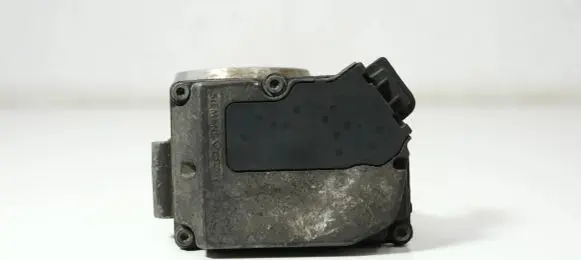 Audi A4 S4 B8 8K Throttle valve 4E0145950D