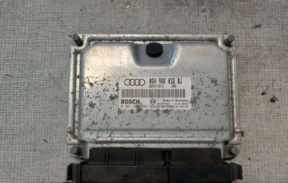 Audi A3 S3 8L Engine control unit/module 06A906032BJ