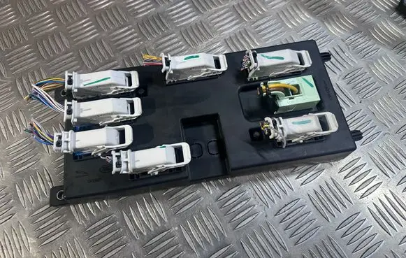Jaguar XE Comfort/convenience module GX7314F041AL 3079389775 581912F10