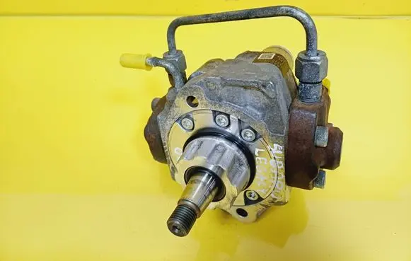 Subaru Legacy Fuel injection high pressure pump 294000-0760 AA010