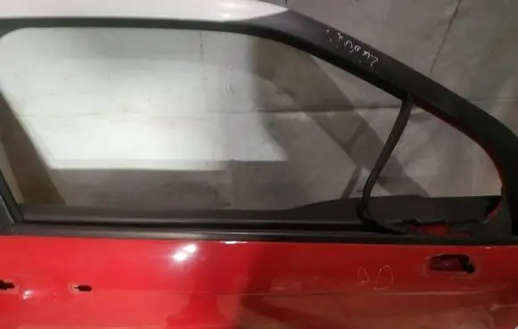 Citroen DS3 Front door glass trim molding 