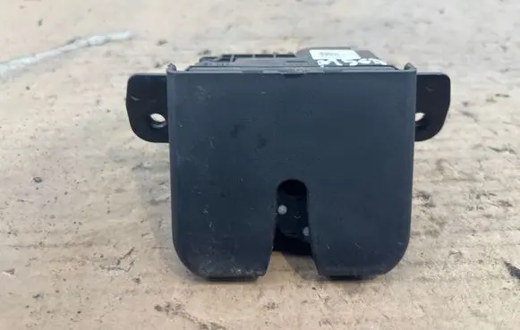Hyundai Tucson TL Tailgate/trunk/boot lock/catch/latch MF1M0400 M0400