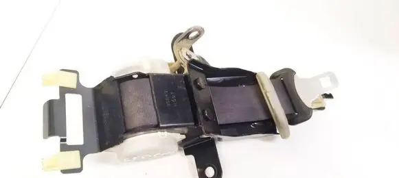 Honda FR-V Middle seatbelt (rear) 