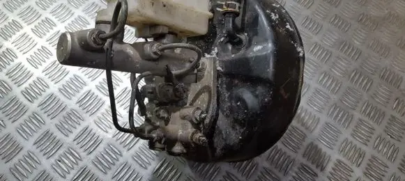 Hyundai Accent Brake booster