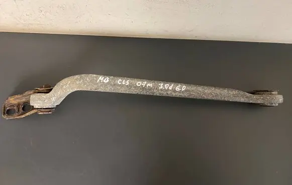 Mercedes-Benz CLS C219 Rear control arm A2303500429
