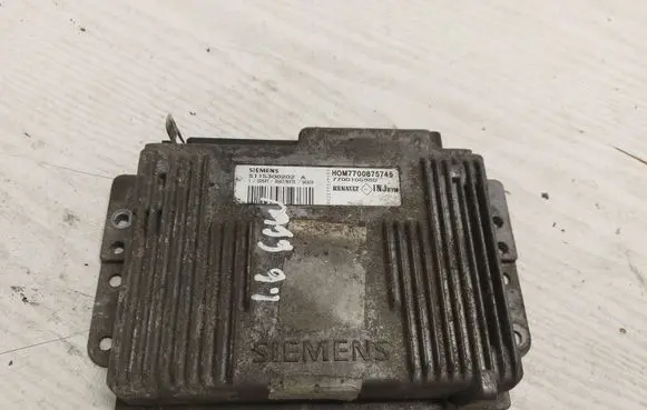 Renault Scenic I Engine control unit/module 7700105980 7700875745 S115300202A