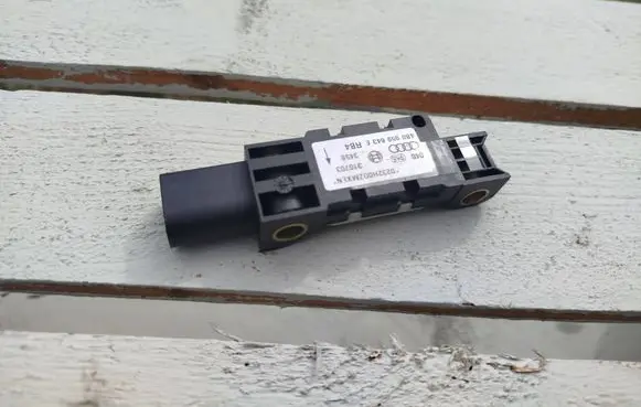 Audi A3 S3 8P Airbag deployment crash/impact sensor 4B0959643E 0232H00ZMXEN 210703