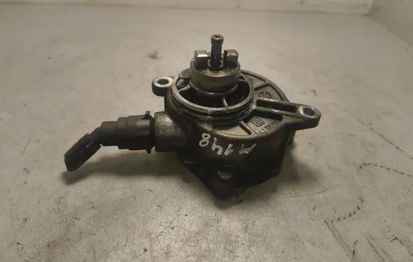 Mercedes-Benz Vito Viano W639 Vacuum pump 1231052