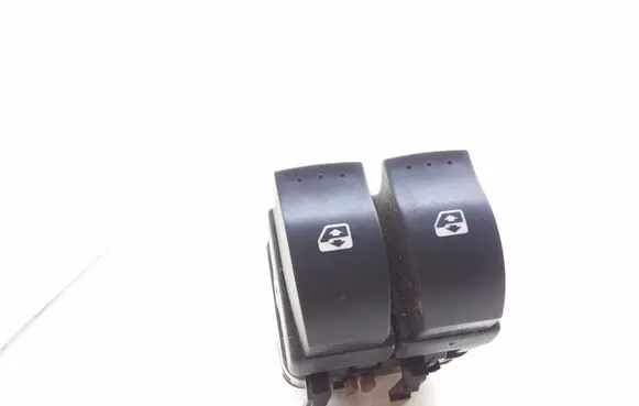 Renault Laguna II Electric window control switch 015085B