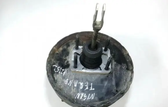 Nissan Terrano Brake booster