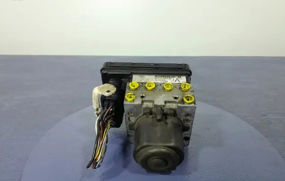 Toyota Avensis Verso ABS Pump 44510-44050