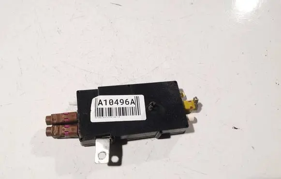 Mercedes-Benz B W245 Antenna control unit a1698200089 50110006