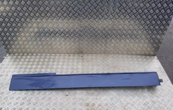Volkswagen Transporter - Caravelle T5 Sliding door rail trim 7H3843795G