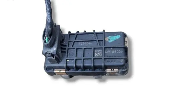 Ford Focus Turbo solenoid valve 6NW009206
