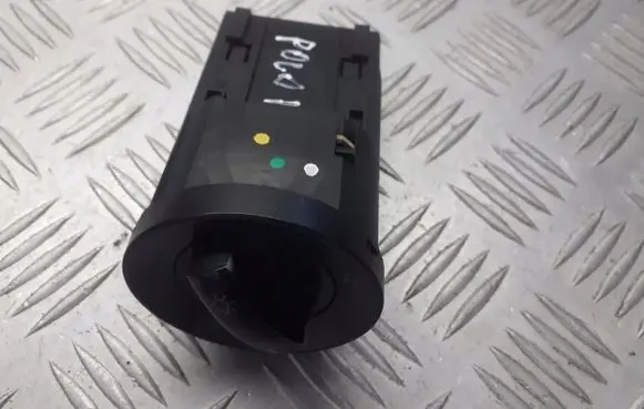 Volkswagen Polo IV 9N3 Light relay 6Q0941531B