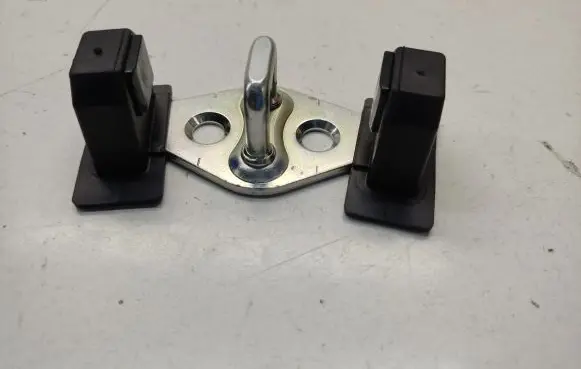 KIA Stonic Loading door lock loop/hook striker 