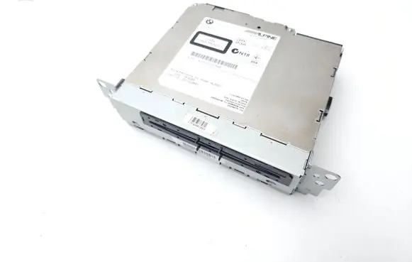 Radio/CD/DVD/GPS head unit