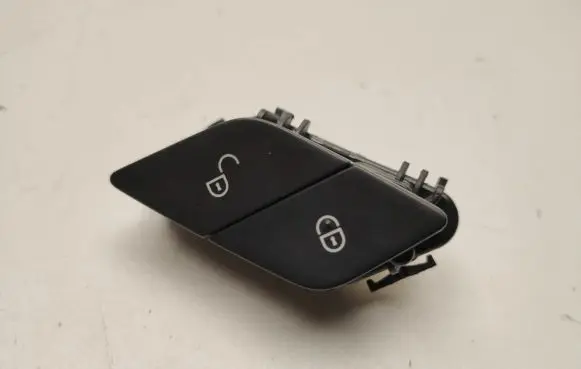 Mercedes-Benz C W205 Central locking switch button A2059055151