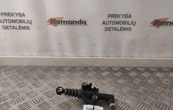Opel Vivaro Clutch master cylinder 511069210