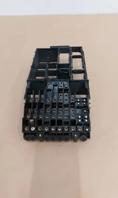 Mercedes-Benz 380 560SEC C126 Relay mounting block 1265454140 1265400850 1265407206