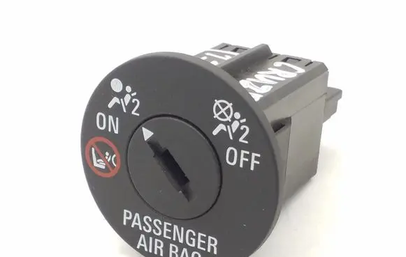 Passenger airbag on/off switch